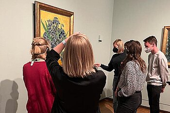 Besuch im Van Gogh Museum auf dem "Museumsplein". © HTW Berlin / Sandra Gygax