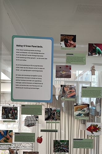 Der Making-Of-Bereich sollte in der Ausstellung dem Publikum verdeutlichen, welche Arbeiten und Prozesse in der Ausstellungsentwicklung anfallen. Eine Projektaufgabe war es, diesen Bereich konzeptionell zu entwickeln. © HTW Berlin/ Sastra Hanstein