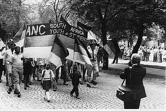 Foto-Objekt: Weltfestspiele im Zeichen der internationalen Solidarität (1973, Ost-Berlin). @ Privatarchiv Joan Oehme