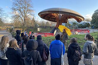Austausch in den Carbon Gardens im Botanischen Garten (Kiew Gardens), London-Exkursion 2026. © HTW Berlin/ Tobias Nettke