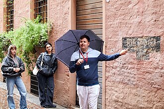 Ein freigelegter Mauerabschnitt erinnert an frühere Luftschutzräume in Bologna. © HTW Berlin/ Thomas Kämpfe