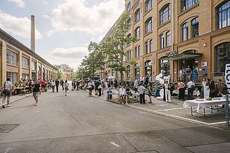 Großer Andrang auf dem Wilhelminenhof Campus zur Werkschau. © HTW Berlin / Alexander Rentsch
