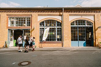 Außenansicht der Halle B1. © HTW Berlin / Alexander Rentsch