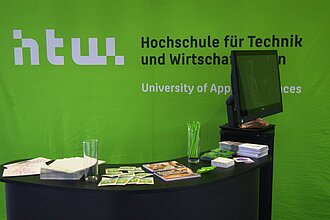 Der HTW-Stand für Informationen über den Studiengang im Bachelor und Master. © HTW Berlin/ Josephine Manthey