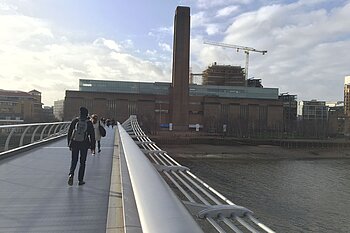 Die Millenium Bridge in London © Susan Kamel