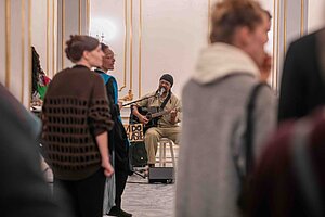 Eröffnung im Museum Ephraim-Palais – Musik von Vido Jelashe – 17.10.2024 © Stadtmuseum Berlin | Foto: Christian Kielmann